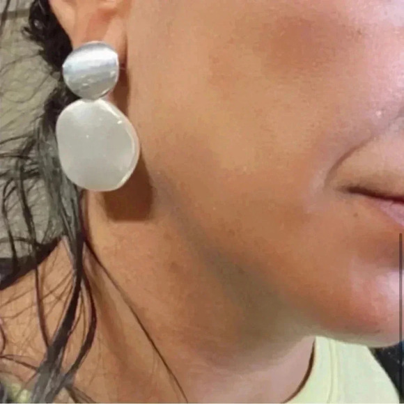 Drop Pearl Earrings, Classic Pearl, Earrings with drop mother of pearl - Picture 4 of 4